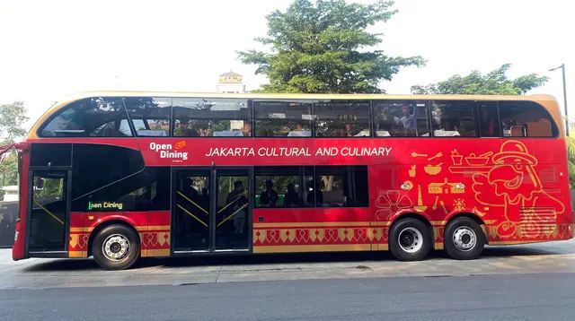 Bus Open Dining: Sensasi Makan Malam di Bus Transjakarta, Segini Tarifnya