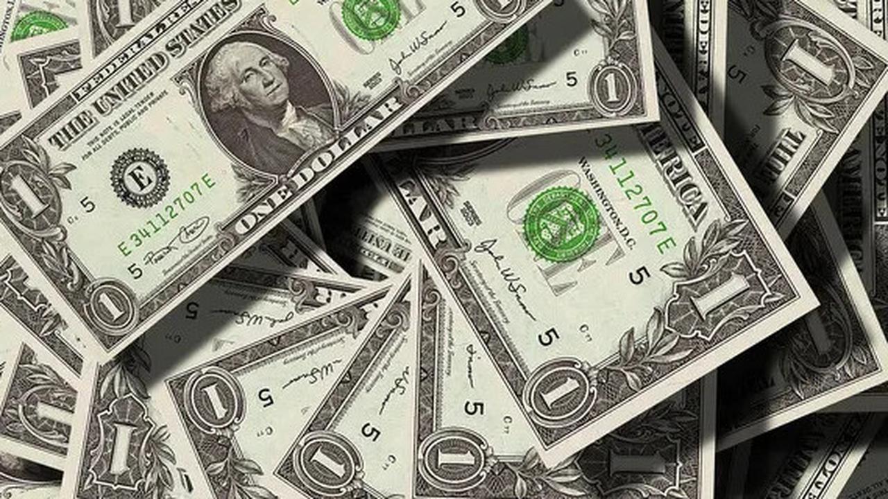 Donald Trump Hampir Menang Pilpres, Dolar dan Bitcoin Makin Perkasa