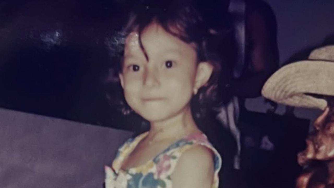 Asmirandah Bandingkan Foto Lawasnya dengan Chloe Sang Anak: Ada Miripnya, Masa Diambil Jonas Semua