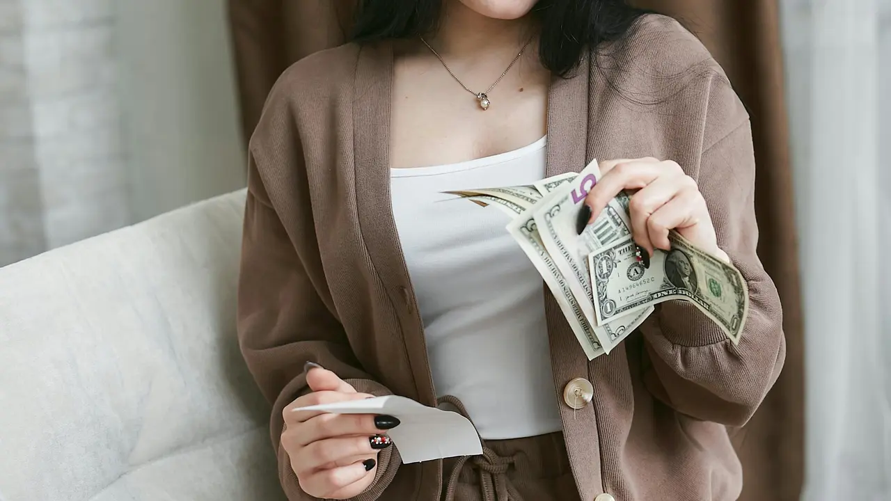 Zodiak yang Terlihat Sederhana Namun Sebenarnya Royal
