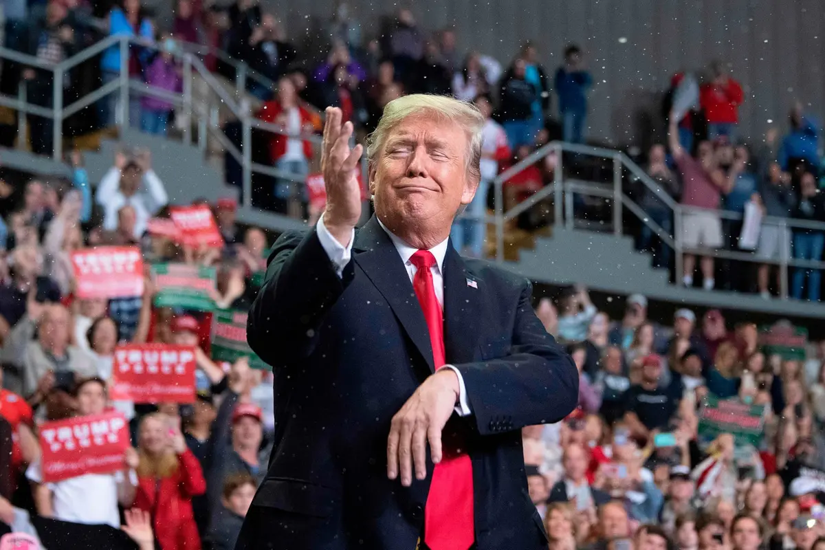 Donald Trump dalam safari politiknya di Biloxi, negara bagian Mississippi, pada November 2018 (AFP/Jim Watson)