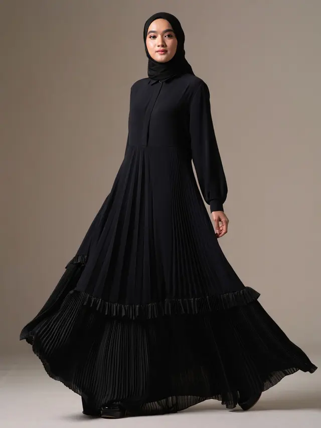 Dress Panjang Hitam Simple Elegan Muslim