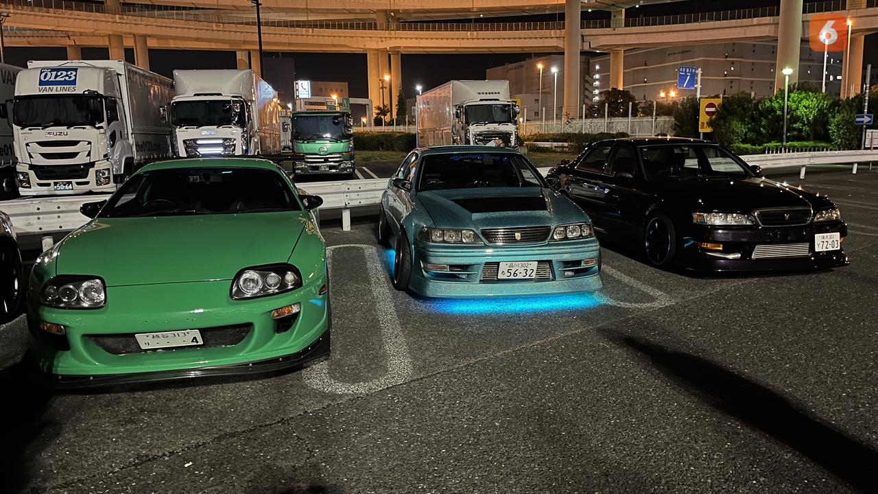 Para penggemar mobil Toyota JDM berkumpul di Daikoku Parking Area, Yokohama, Jepang.