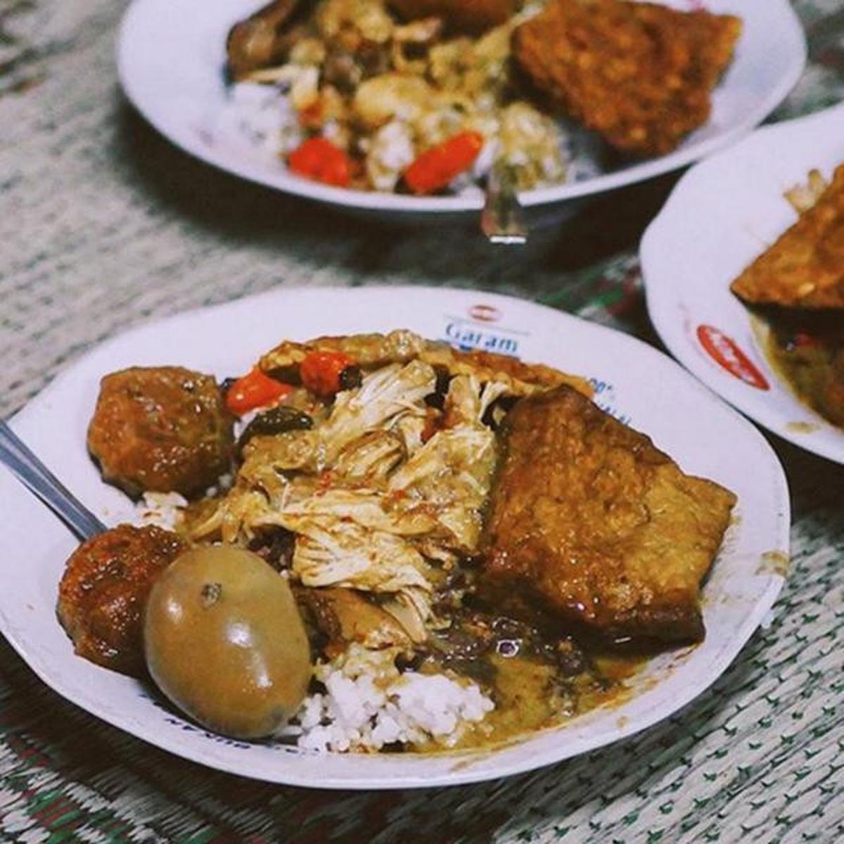21 Rekomendasi Tempat Makan Gudeg di Yogyakarta yang Wajib Dicoba
