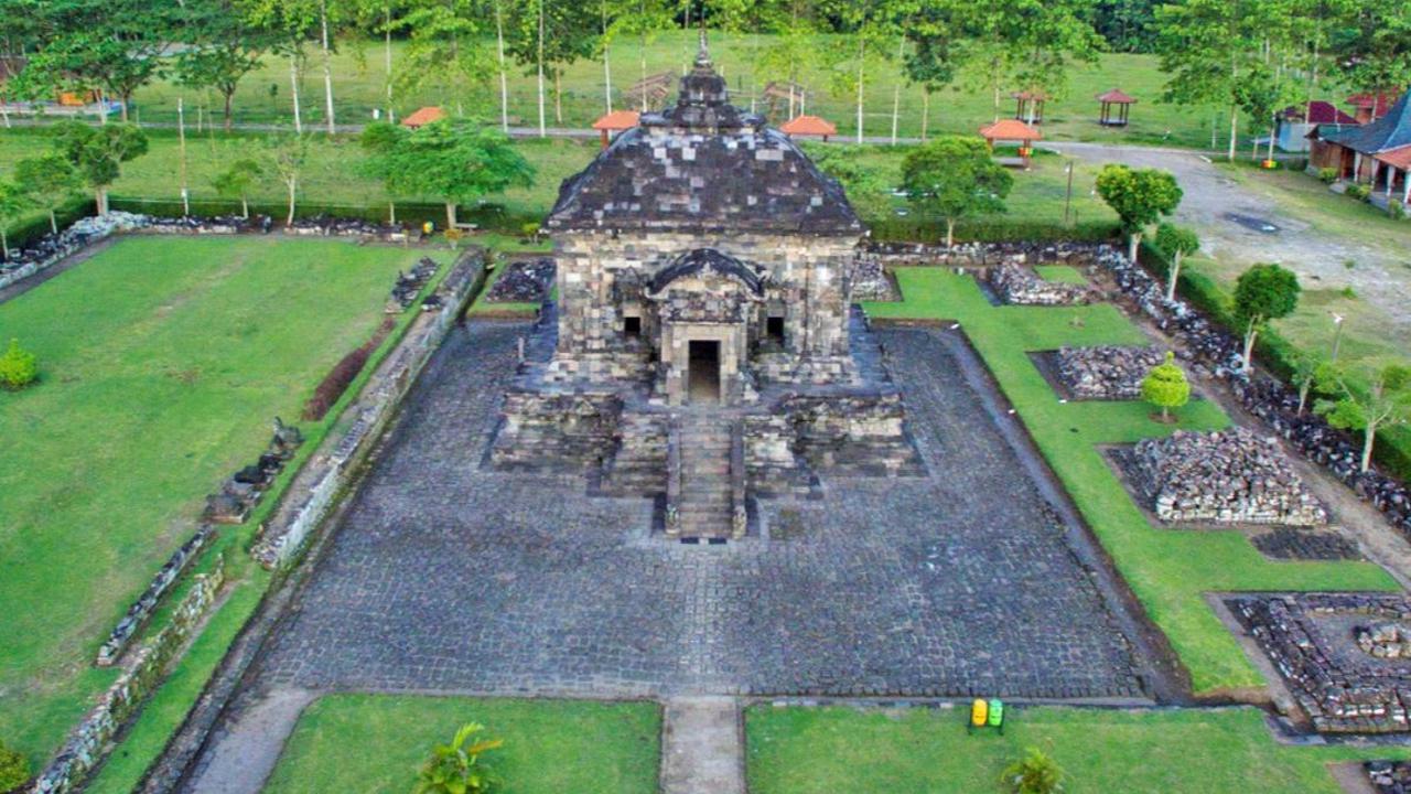 Candi Banyunibo