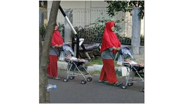Foto Orang Mirip 'Penampakan' di Google Street View Ini Bikin Ngakak