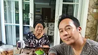 Momen Kenangan Denny Cagur dan Sang Mama. (Sumber: Instagram.com/dennycagur)