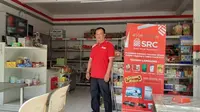 SRC Deden pemilik toko kelontong di Sumedang. Selama 10 tahun ia merantau ke berbagai kota di Indonesia. Hasilnya nihil, sehingga ia memutuskan untuk kembali ke tanah kelahirannya di Sumedang dan membuka usaha warung kecil.