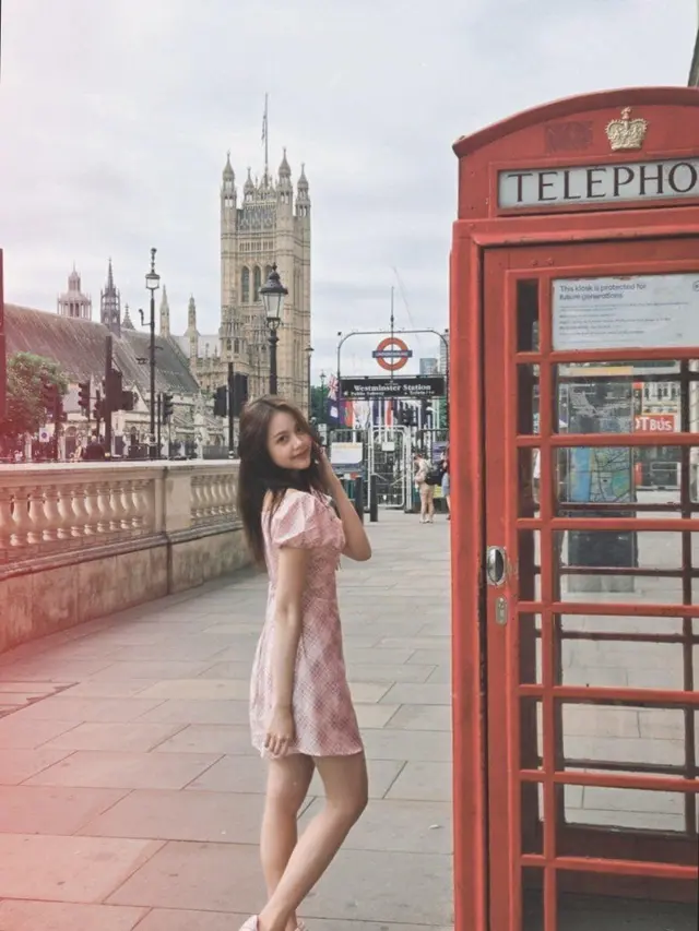 Inspirasi Cheerful Look Ala Carmen H2H (photo by Weverse)