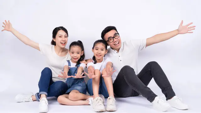 keluarga oktober cemburu kakak adik