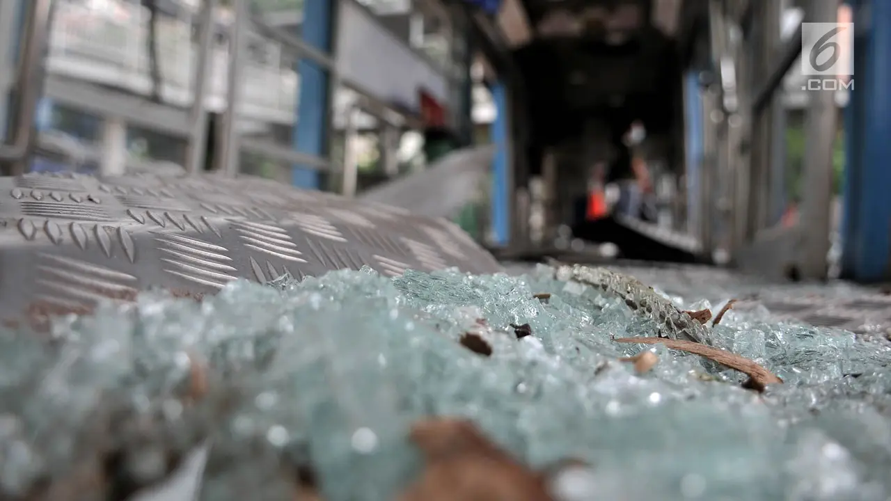 Halte Transjakarta Simprug