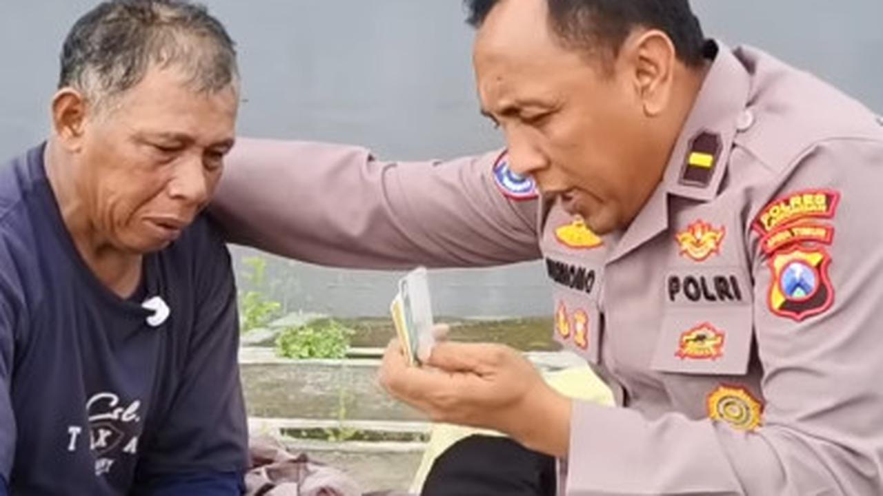 Ipda Purnomo Bantu Pria Paruh Baya