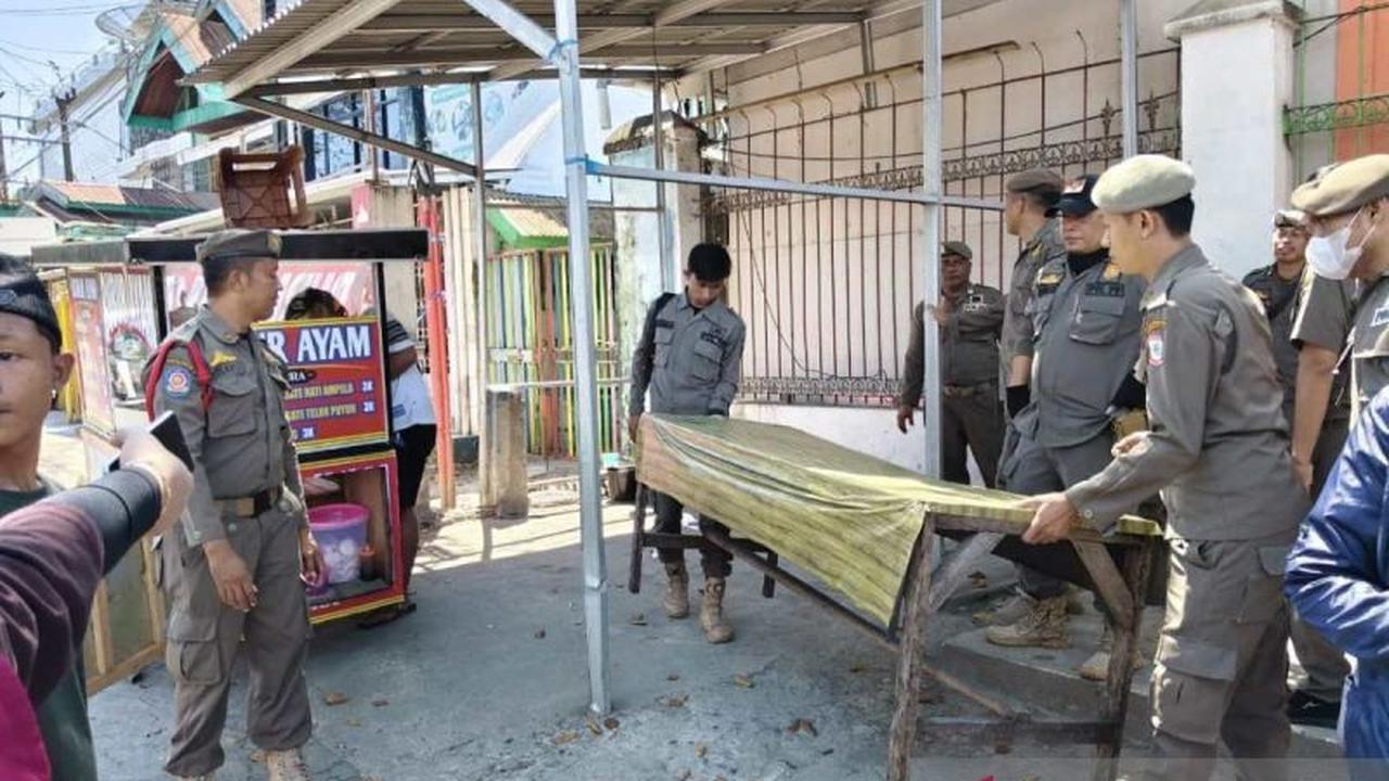 Pemkot Makassar Salurkan Bantuan KUR untuk PKL Terdampak Penertiban, Dorong Usaha Berkelanjutan