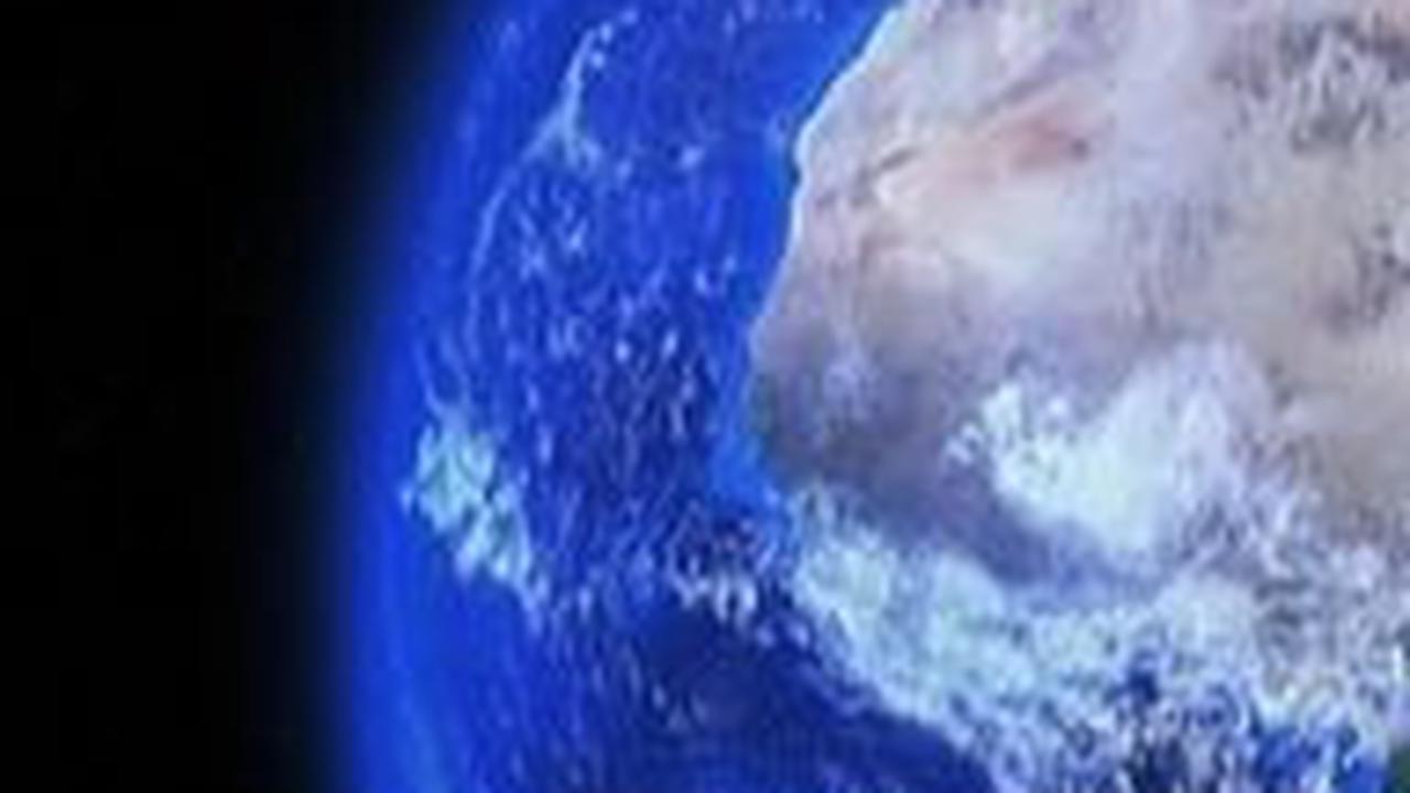 Seperti apa wujud badai topan jika dilihat dari luar angkasa?  Sebuah akun @astronomy_eye membagikan postingan penampakan badai topan dari luar angkasa. Begini wujudnya.