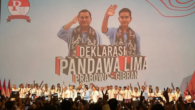 Relawan Pandawa Lima mendeklarasikan dukungan kepada pasangan calon presiden dan wakil presiden nomor urut dua, Prabowo Subianto dan Gibran Rakabuming Raka  di Djakarta Theater, Jakarta Pusat, Jumat (1/12/2023) (Liputan6.com/Nanda Perdana Putra)