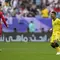 Pemain Malaysia Faisal Halim merayakan gol dihadapan pemain Korea Son Heung-min di ajang Piala Asia 2023 (AP)