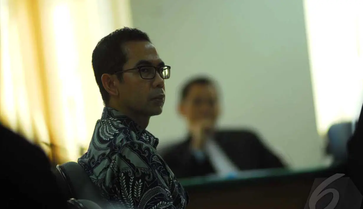 Dalam pembelaannya Wawan membantah melakukan suap terkait pengurusan Pilkada Lebak Banten di Mahkamah Konstitusi di Pengadilan Tipikor Jakarta, Senin (9/6/2014) (Liputan6.com/Miftahul Hayat)