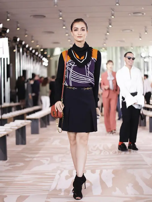 Mengikuti saran dokter, Atiqah dan Rio selalu berusaha diiringi doa dan kesabaran. Sampai pada akhirnya mereka pun menuai sabar yang selama ini dilakukannya, dan kini anak dari Ratna Sarumpaet tengah mengandung anak pertama. (Instagram/atiqahhasiholan)