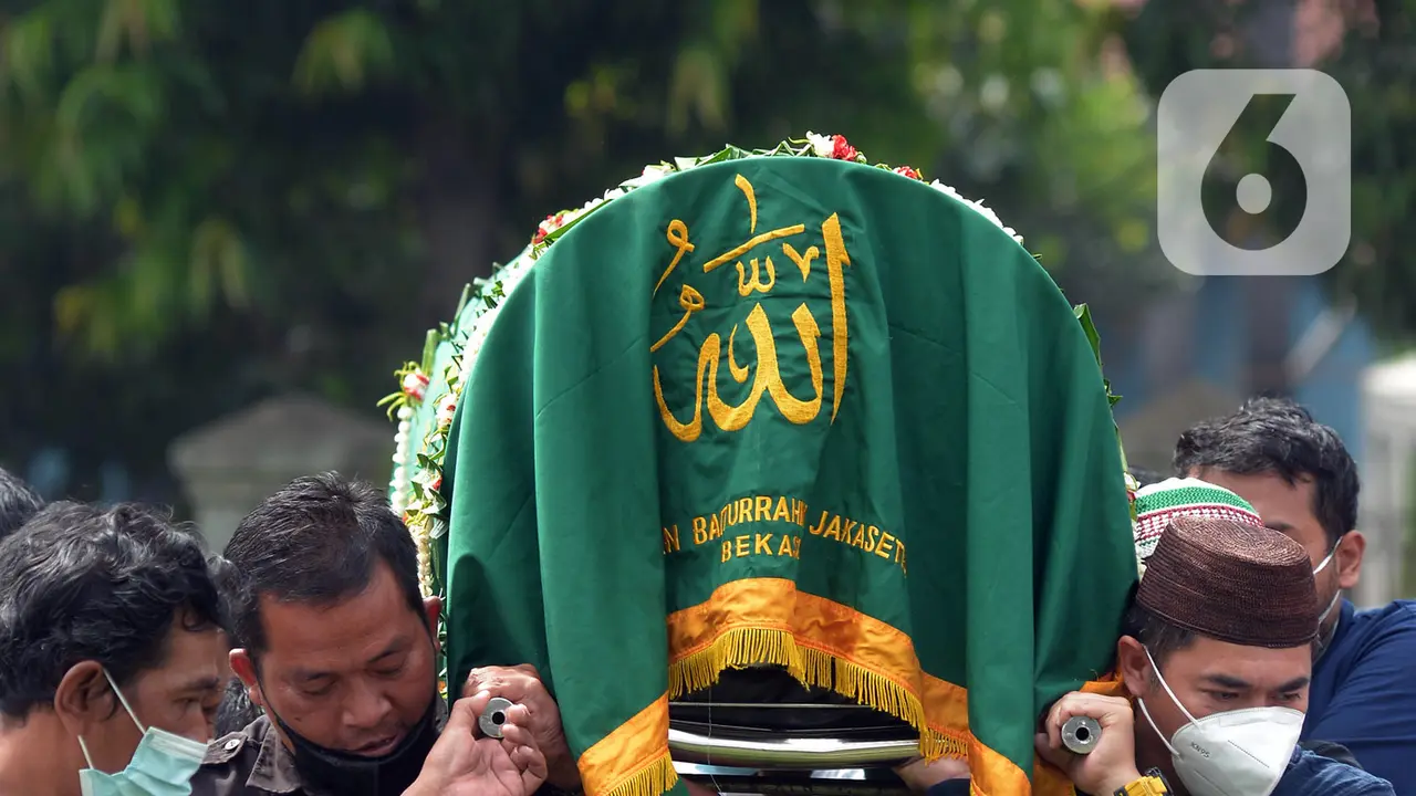 FOTO: Suasana Pemakaman Markis Kido di TPU Kebon Nanas