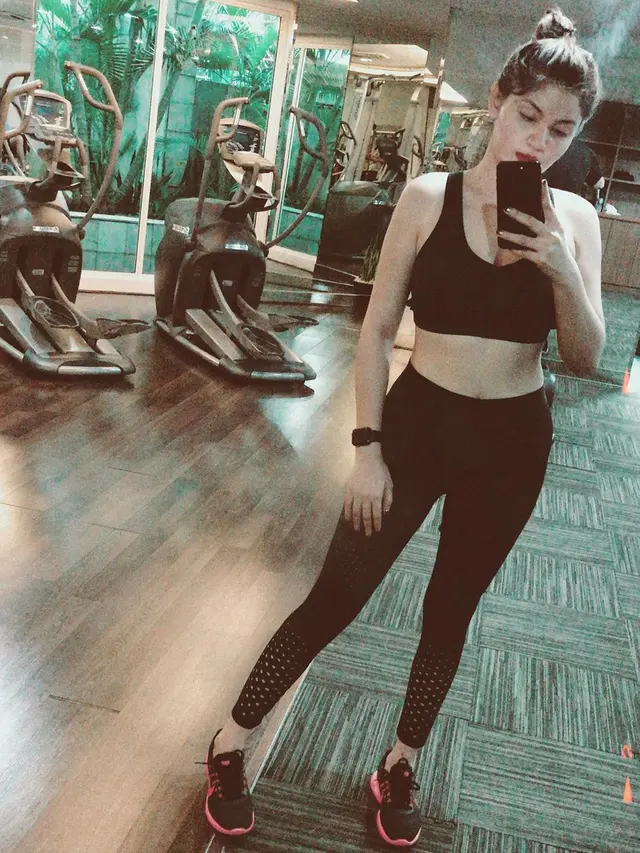 Lama Tak Terdengar Kabarnya, Ini 6 Potret Terbaru Hilda Vitria Mantan Billy Syahputra