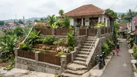 10 Inspirasi Pagar Berundak untuk Rumah di Lahan Miring, Lengkap dengan Contoh Gambar dan Ukuran