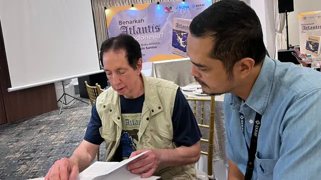 Kupas Tuntas Buku Atlantis, Benarkah Lokasinya Ada di Indonesia?. (Dok: Liputan6.com/dyah pamela)