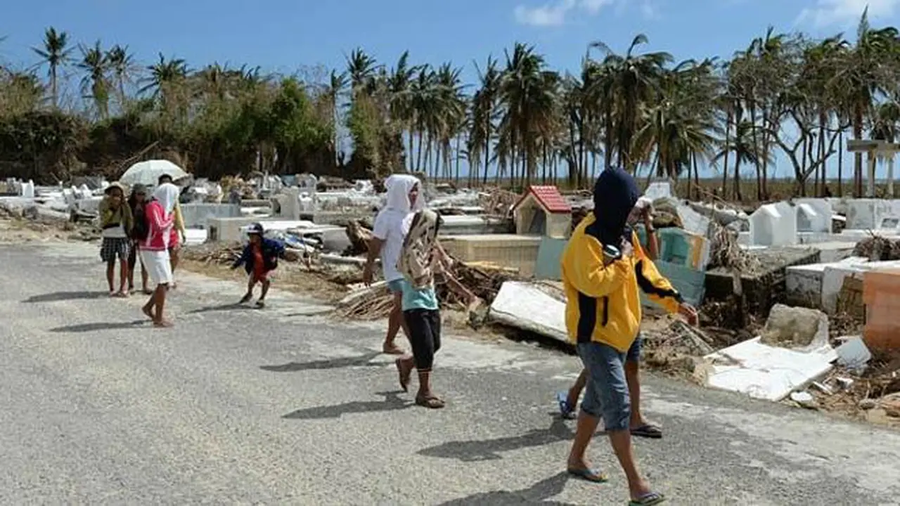 topan-haiyan-131119b.jpg