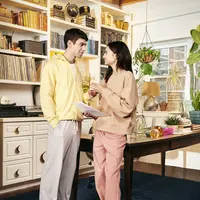 UNIQLO LifeWear hadirkan pilihan yang mampu memaksimalkan kenyamanan segala aktivitas di rumah.