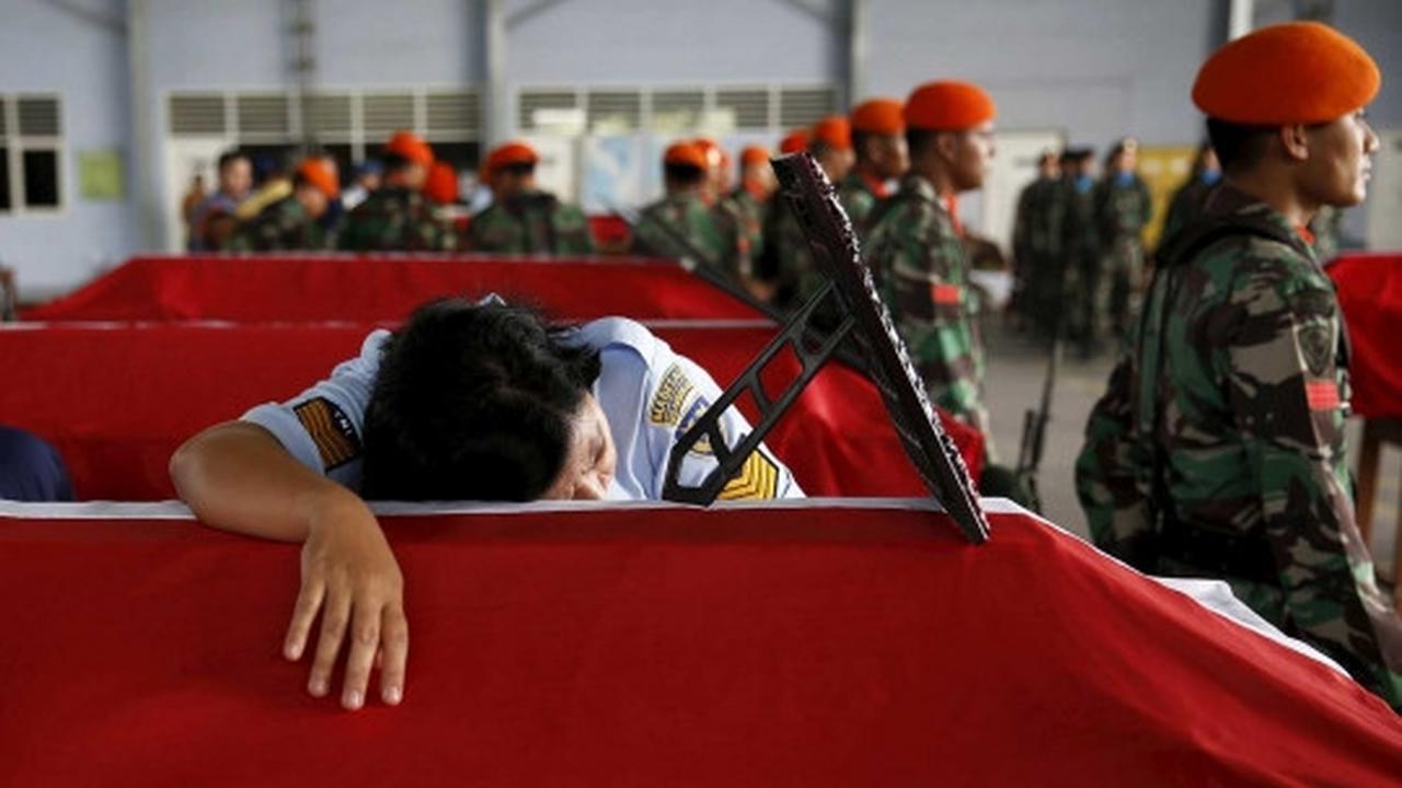Tangis histeris keluarga korban Hercules