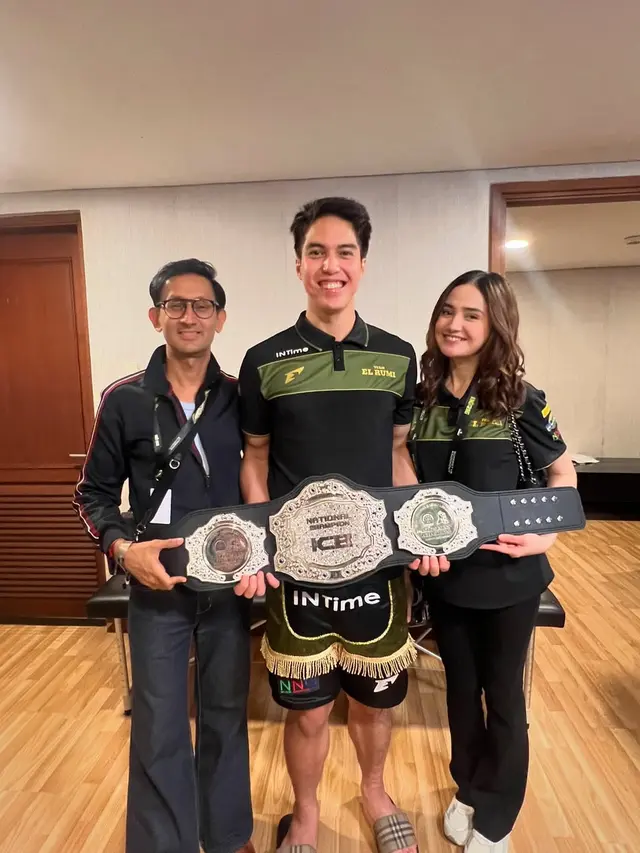 Pesona Stunning Syifa Hadju dengan Rambut Baru di Pertandingan Tinju El Rumi vs Jefri Nichol