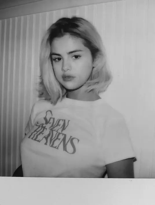 Selena Gomez sendiri sempat terlihat sedih dan murung dua hari setelah kabar Demi Lovato overdosis tersebar. (instagram/selenagomez)