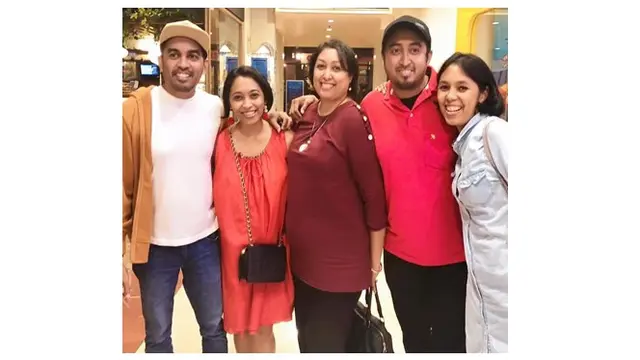 Dikenal Sosok Penyayang, Ini 8 Potret Kenangan Glenn Fredly dan Keluarga