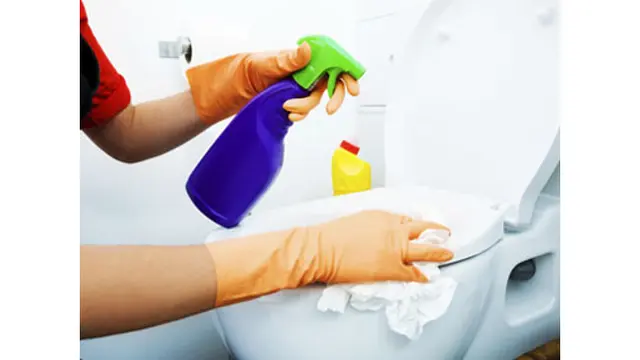 5 Kesalahan Saat Membersihkan Kamar Mandi