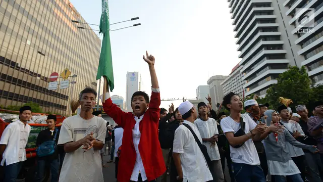 Massa Aksi 22 Mei di Depan Bawaslu