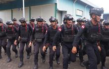 VIDEO: Satbrimob Polda Jateng Temukan Dua Korban Meninggal Dunia dalam Operasi SAR Longsor Majenang