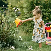 Terdapat banyak cara menyenangkan untuk membuat edukasi lingkungan menjadi menyenangkan bagi anak-anak. (Foto/dok: Pexels/Polesie Toys)