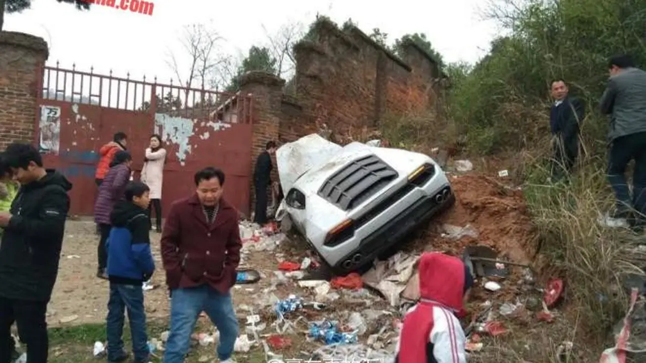 Lamborghini Kecelakaan