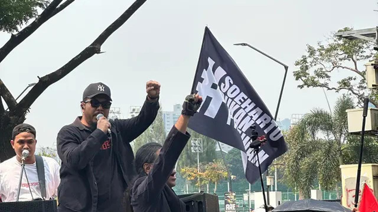 4 Potret Band Methosa Turun ke Jalan Dukung May Day, Sebut Hari Buruh 2025 Bernuansa Magis