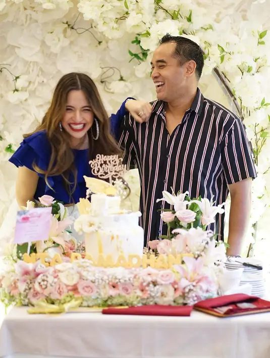 Nia Ramadhani dan Ardie Bakrie (Instagram/ramadhaniabakrie)