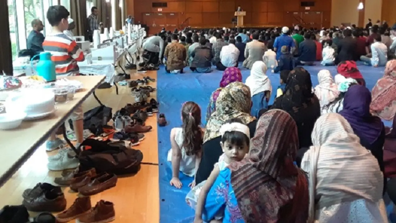 Suasana Sholat Eid di Alumni Hall Gedung Hub-Robeson Centre, Pennsylvania State (Dokumentasi)