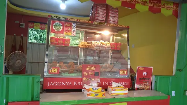 Gerai franchise ayam goreng cepat saji D'Kriuk Fried Chicken di Serang