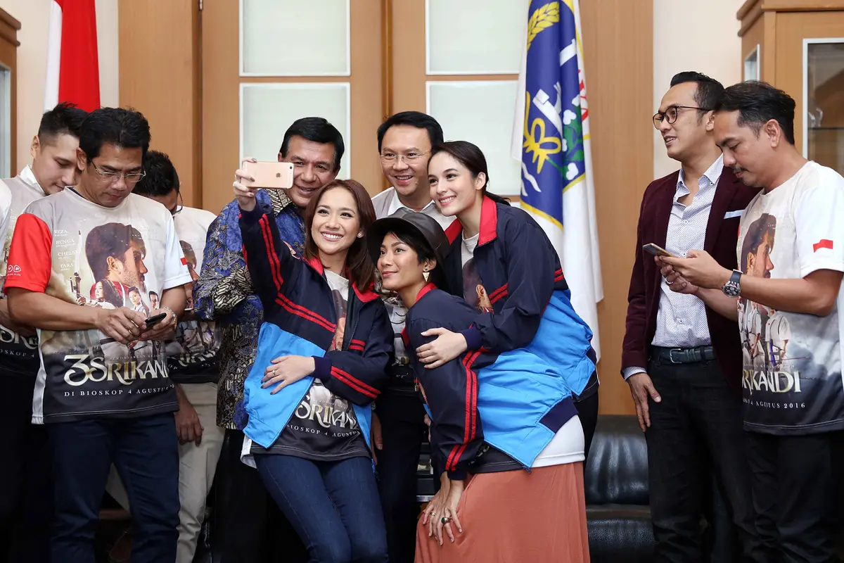 [Bintang] 3 Srikandi