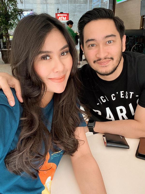 Syahnaz Sadiqah dan Jeje Govinda. (Instagram @syahnazs)