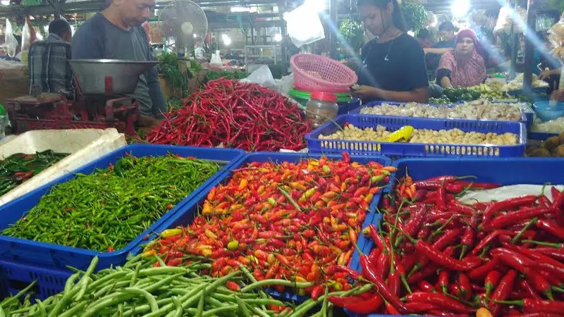 Pedagang sayuran di Pasar Inpres Kedoya, Jakarta Barat. (Liputan6.com/Fiki Ariyanti)