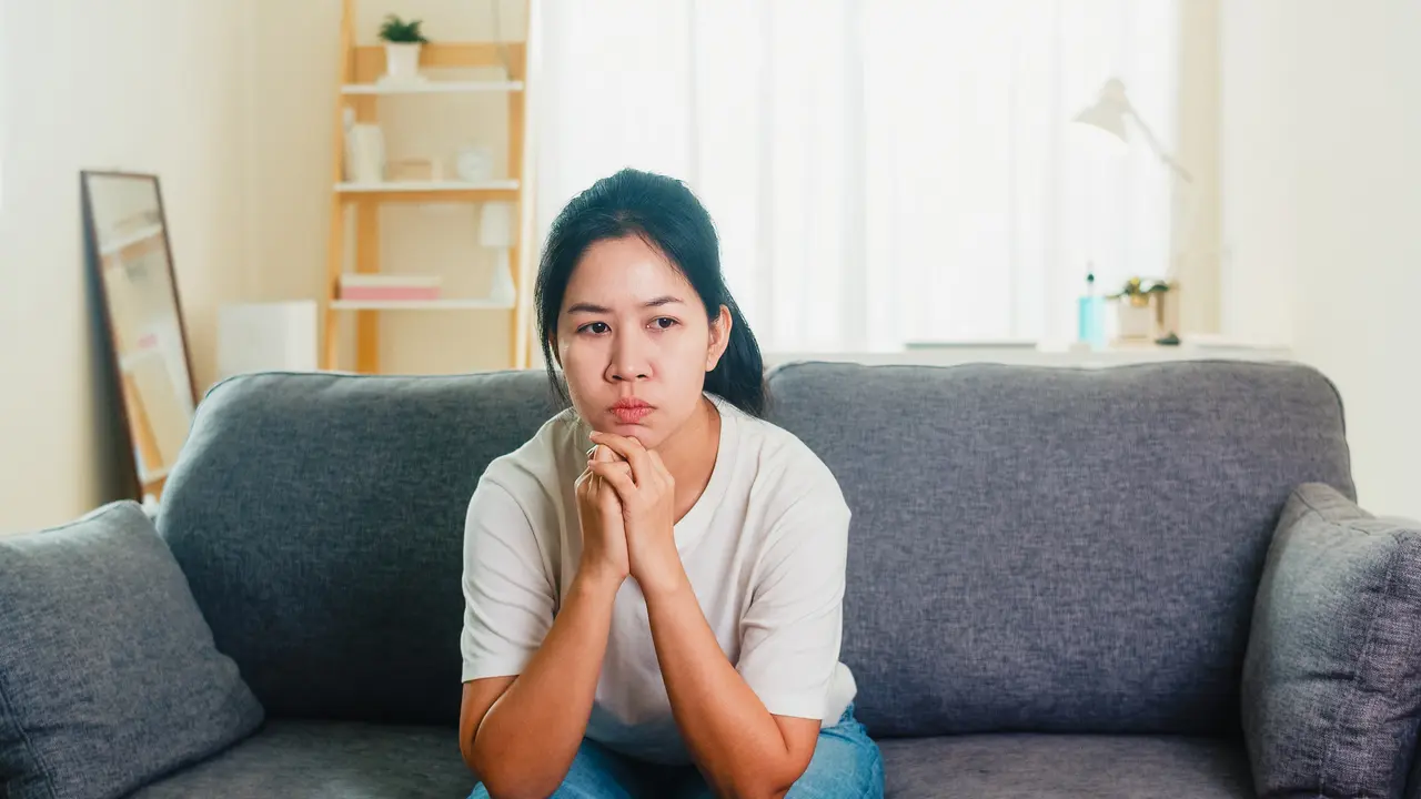wanita juli sikap rendah diri