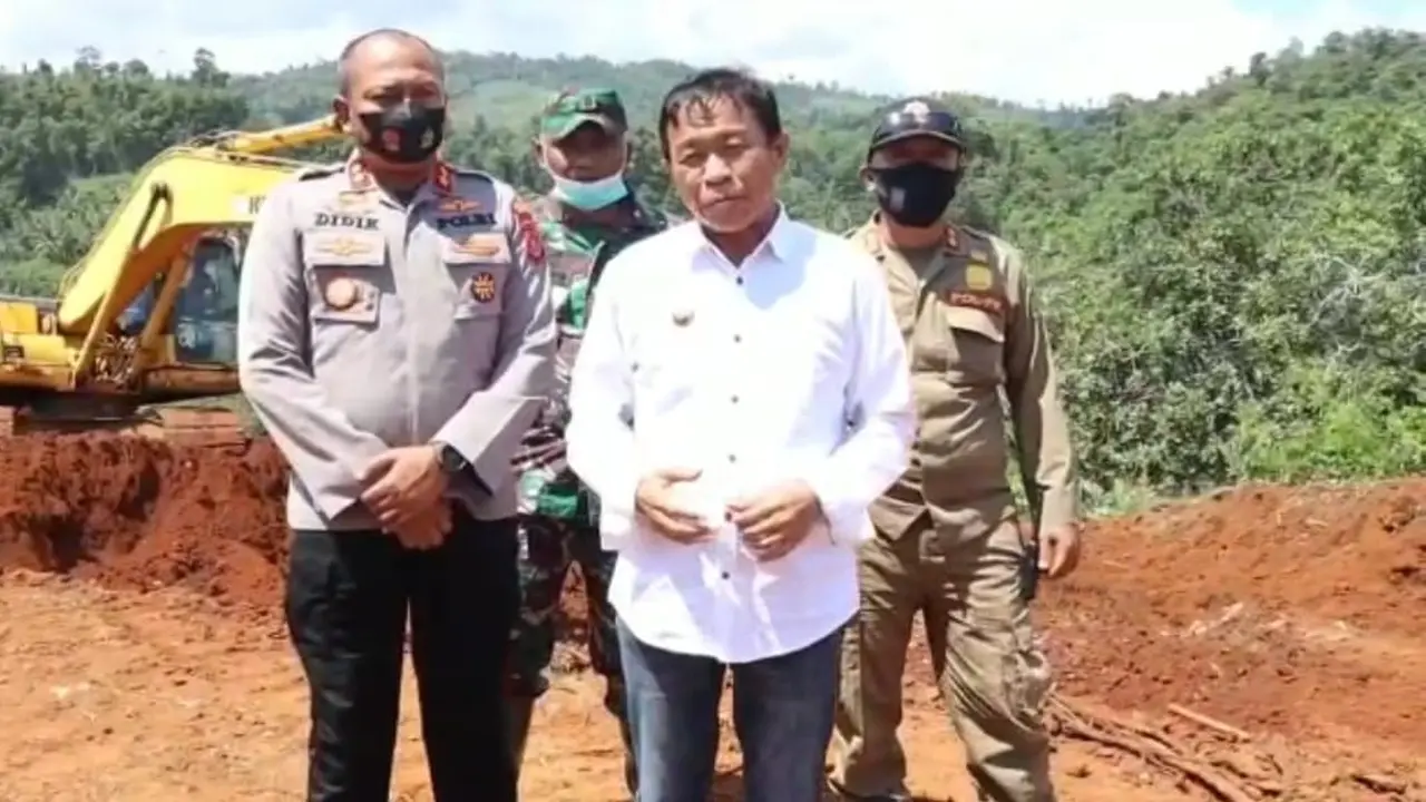 Jatam menilai, wakil bupati Konkep Abdi Muhamad Lutfi berbohong soal kondisi Konkep usai penyerobotan lahan di Desa Sukarela Jaya.(Liputan6.com/Ahmad Akbar Fua)