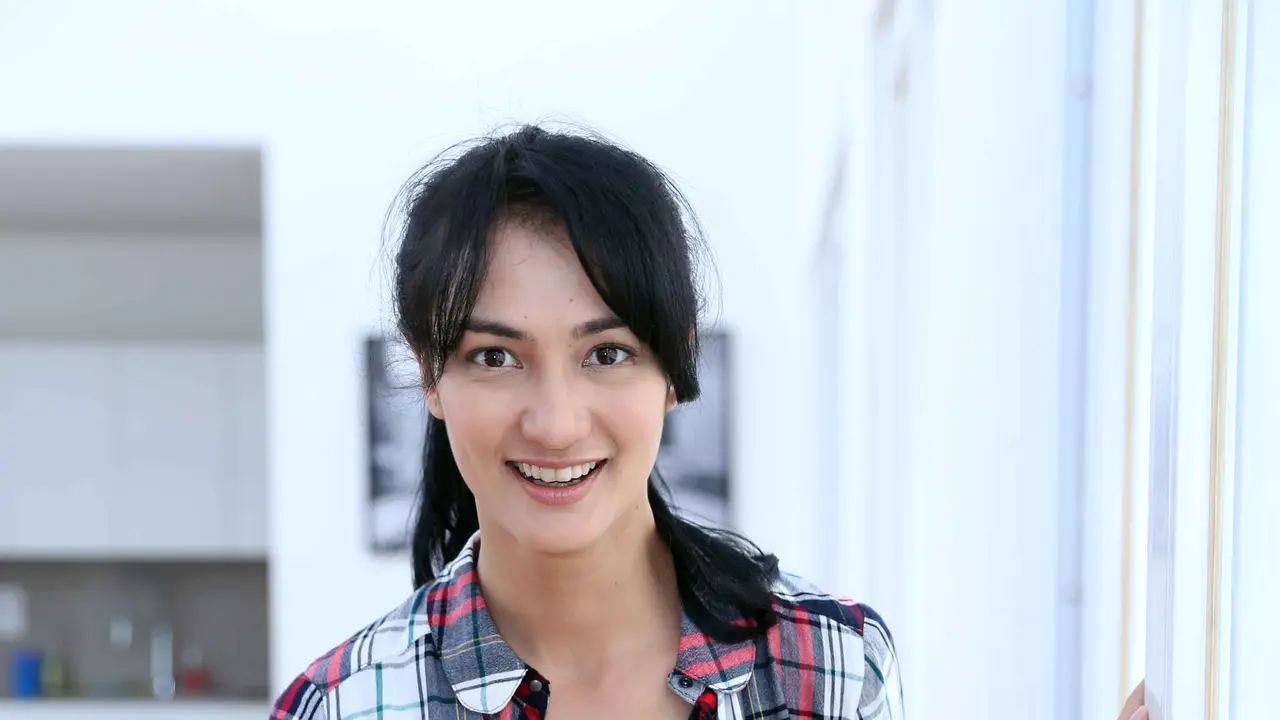 Atiqah Hasiholan