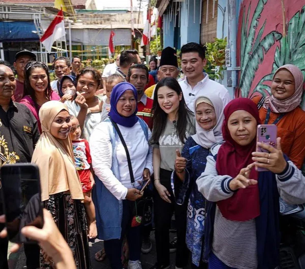 Lebih lanjut, Angela mengatakan bahwa Kampung Lontong ini sangat menarik apabila dikembangkan sebagai wisata kuliner. Tidak hanya itu, Kampung Lontong juga menarik jika dikembangkan sebagai atraksi wisata. <br>