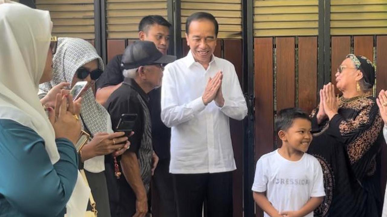 Tak Hadir Panggilan Bareskrim, Jokowi Temui Warga