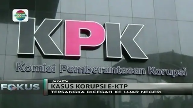 Selain Setya Novanto, ada dua orang lagi yang dilarang KPK bepergian ke luar negeri, terkait kasus korupsi E-KTP.